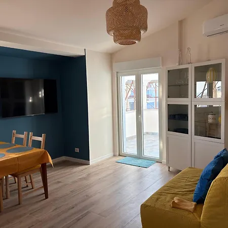 Terrazza Mare E Monti Apartment