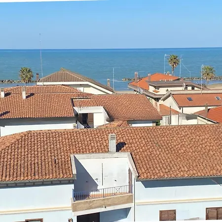 Terrazza Mare E Monti Apartment